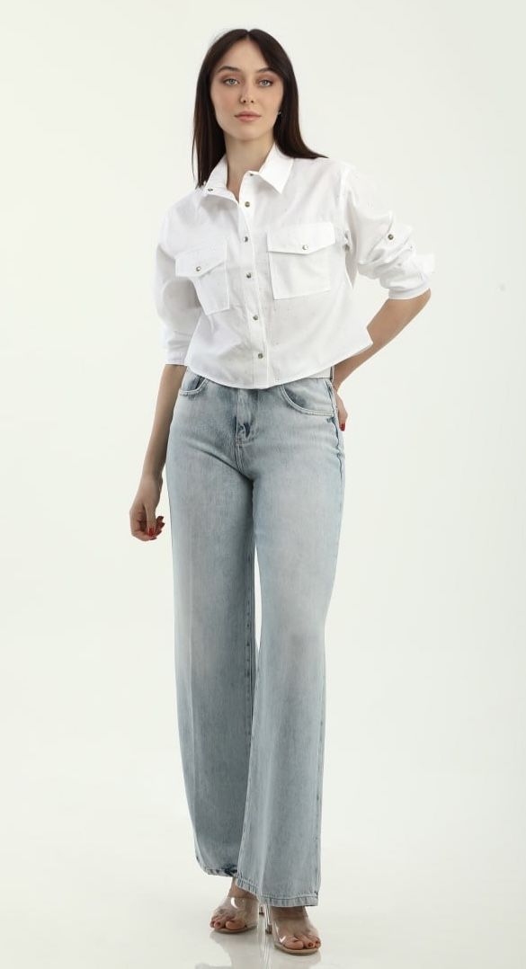 Witte blouse dishe
