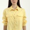 Geel blouse dishe